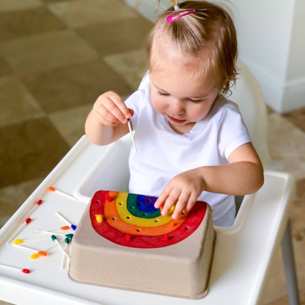 rainbow-science-experiment-frozen-baking-soda-vinegar-science-kids-toddlers