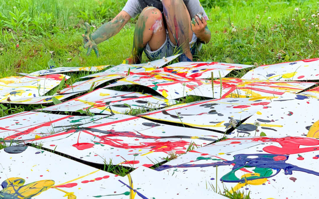 Splatter Paint Art – Fun Painting Idea for Kids!