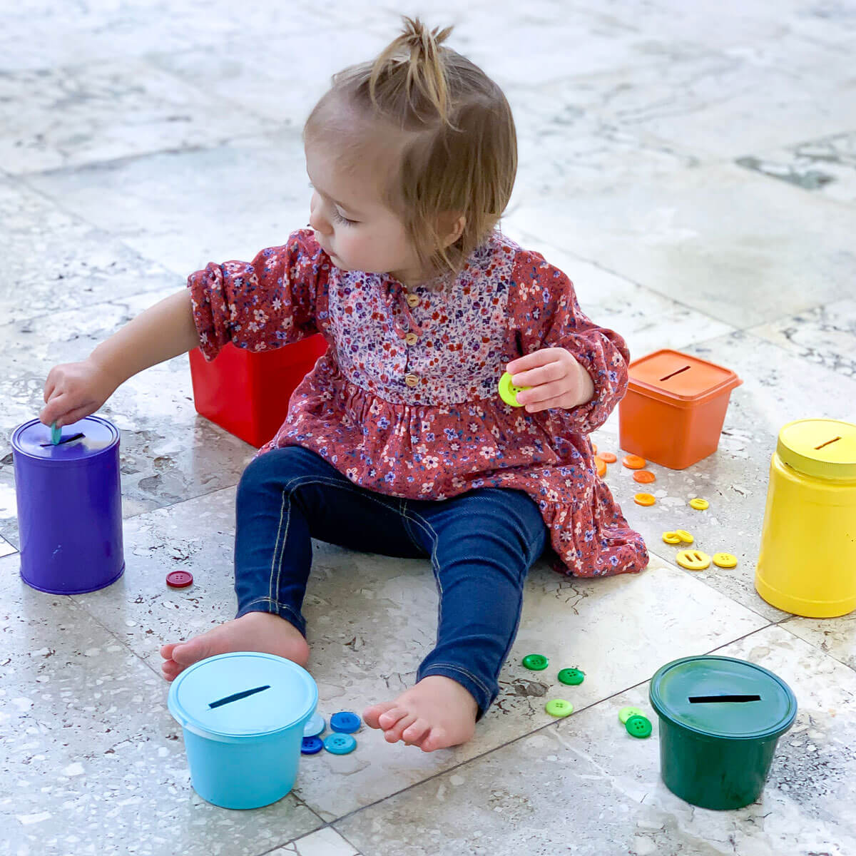 fun-for-toddlers-activity-diy-button-color-sorting-fine-motors