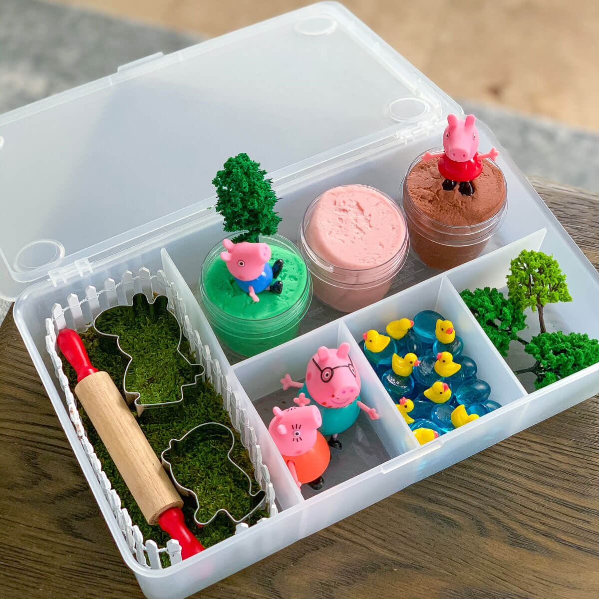 Peppa Pig Activity – Make This Adorable Play Dough Kit