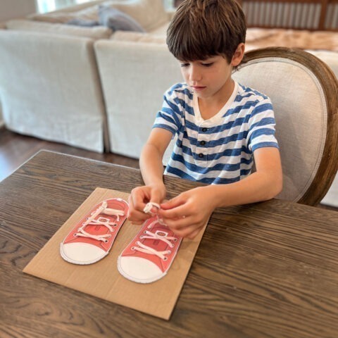 How to Teach Shoelace Tying - Free Printable Activity Included! - 7 ... - Stepwise Shoelace Tying Routines For Motor Skill Improvement