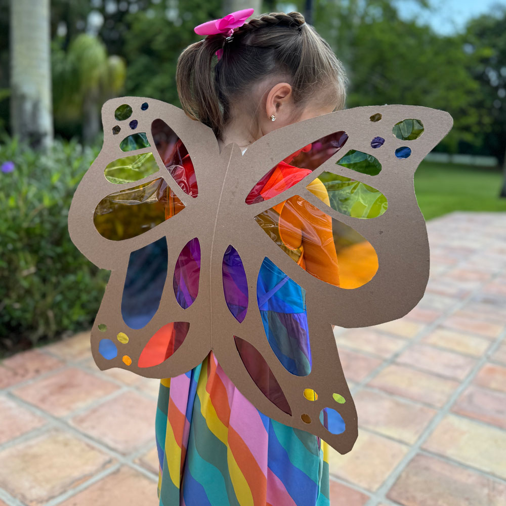 how to make a sun catcher craft with cardboard that you can wear with cellophane