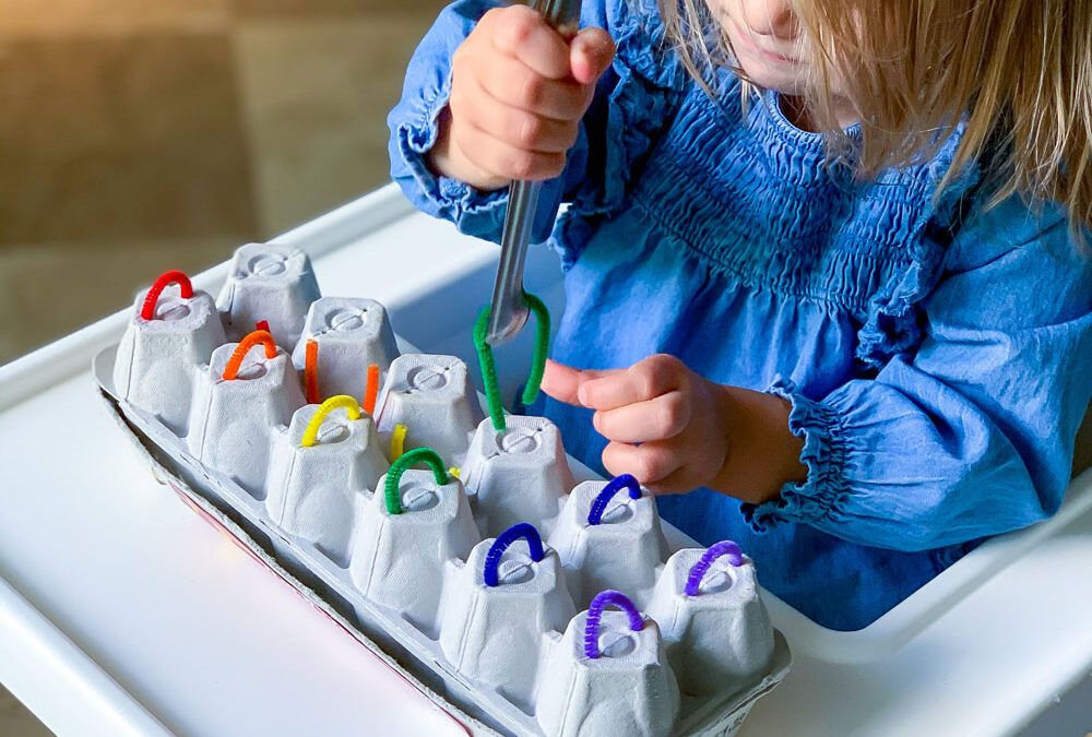 Fine Motor Skills for Toddlers – Simple DIY Activity