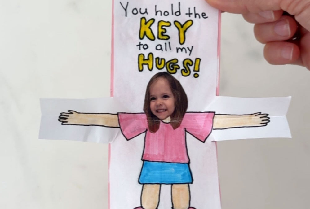 How to Make a Pop-Up Hug Card for Mother’s Day (With Free Printable!)